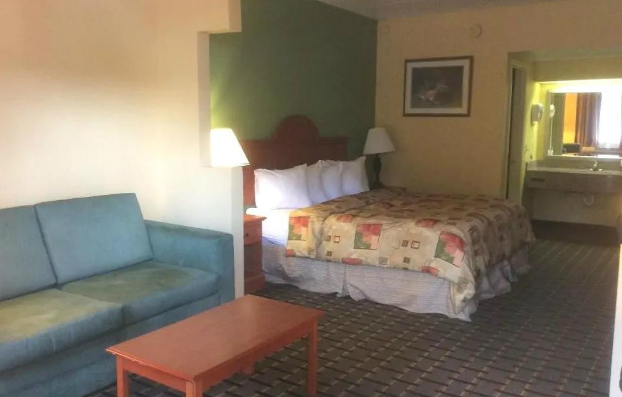 ซูเปอร์ 8 บาย วินด์แฮม แนชวิลล์ เนียร์ ดาวน์ทาวน์ / ไอ-40 Hotel ภายนอก รูปภาพ